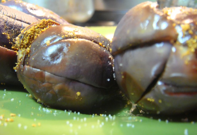 Brinjals with salt, curry powder filling.