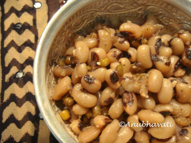 Sweet Black Eye Beans Sundal.